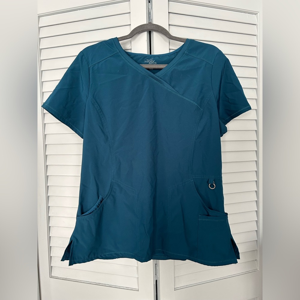 Cherokee Infinity Scrubs in Caribbean Blue